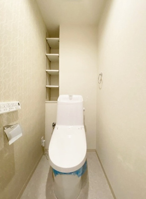 【トイレ】 | 六甲桜丘ハイツ | トイレには快適な温水洗浄便座付き