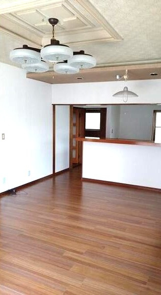 五ケ丘1丁目戸建の居間・リビング