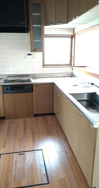五ケ丘1丁目戸建のキッチン