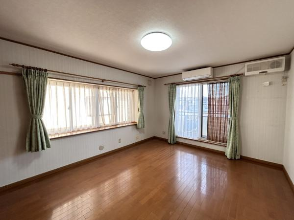 八戸市大字田面木字上田面木の洋室