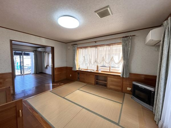 八戸市大字田面木字上田面木の居間・リビング