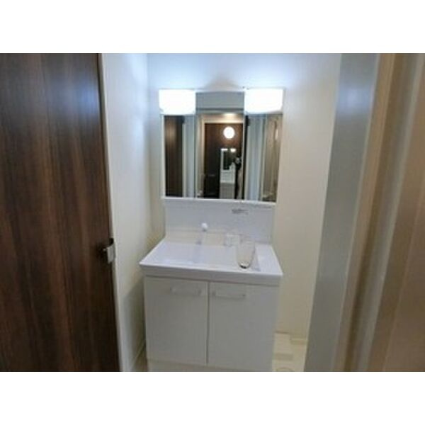 ベルリード塩屋北の独立洗面台