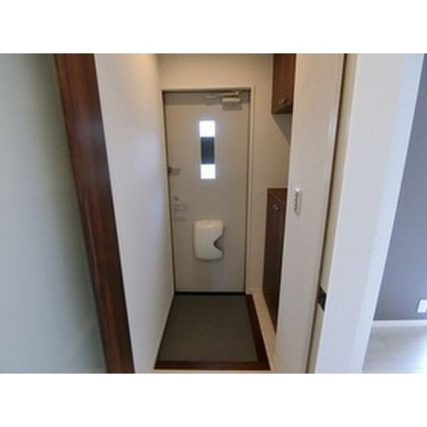 ベルリード塩屋北の玄関