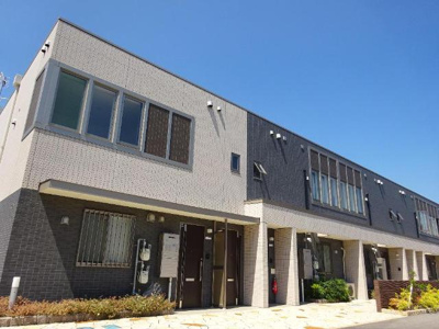 【エントランス】 | ラ・プリミェール翔 | 外観写真（昼）