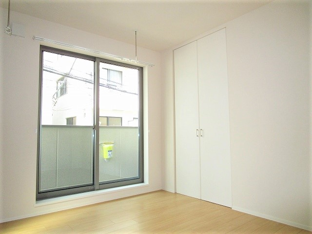 ルーチェの洋室