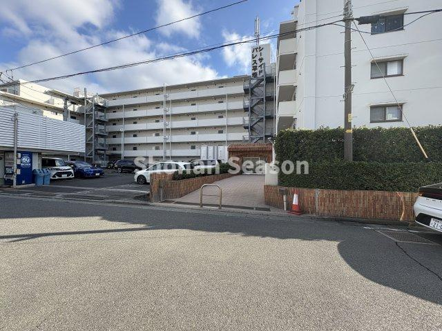 【外観】 | 内装リフォーム完了し、今ならお客様のご都合に合わせて内覧可能です♪
ぜひお気軽にお問い合わせ下さい。