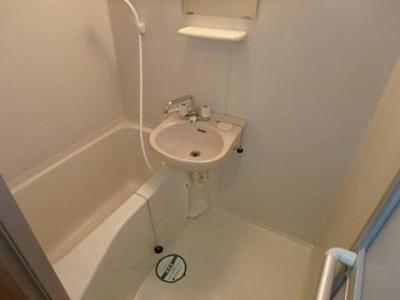 【浴室】 | エスコート中野大和町 | 浴室乾燥機付きバス。