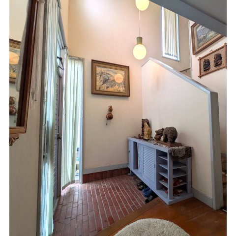 本通1丁目中古物件の玄関