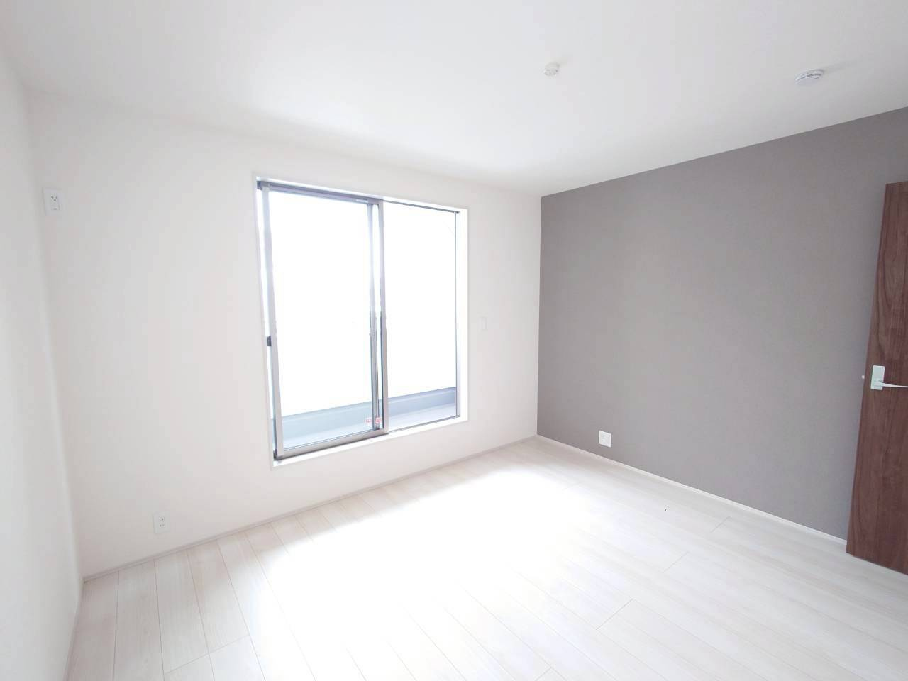 ■■西原町小那覇－①号棟の洋室