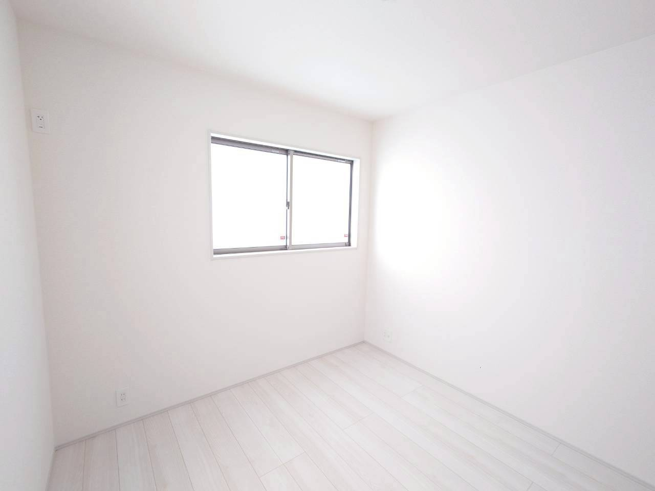 ■■西原町小那覇－①号棟の洋室