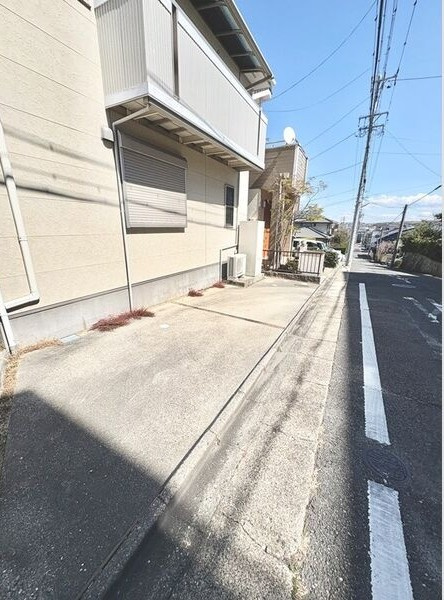 丸根町２丁目戸建の駐車場
