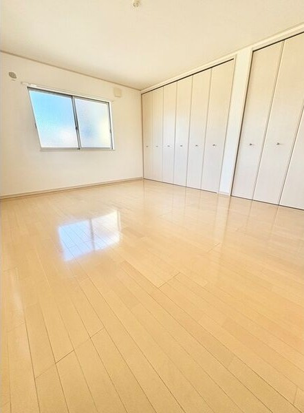 丸根町２丁目戸建の居間・リビング