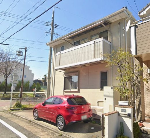 丸根町２丁目戸建の駐車場
