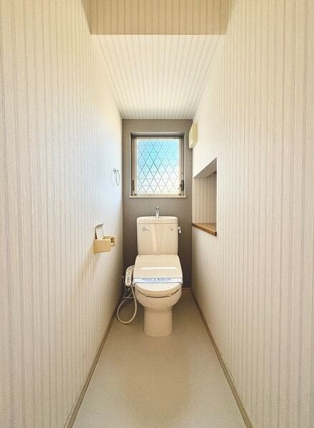 丸根町２丁目戸建のトイレ