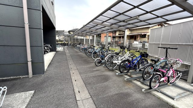 サンパーク久留米東VITAZIONEの駐輪場