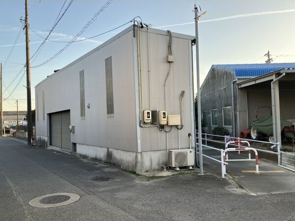 碧南市塩浜町倉庫の外観