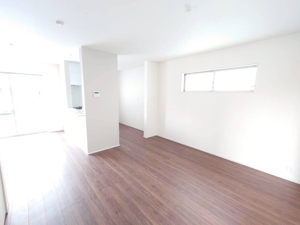 ■■西原町小那覇－②号棟の居間・リビング