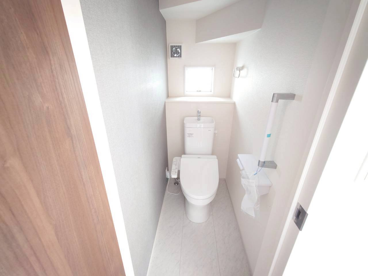 ■■西原町小那覇－②号棟のトイレ