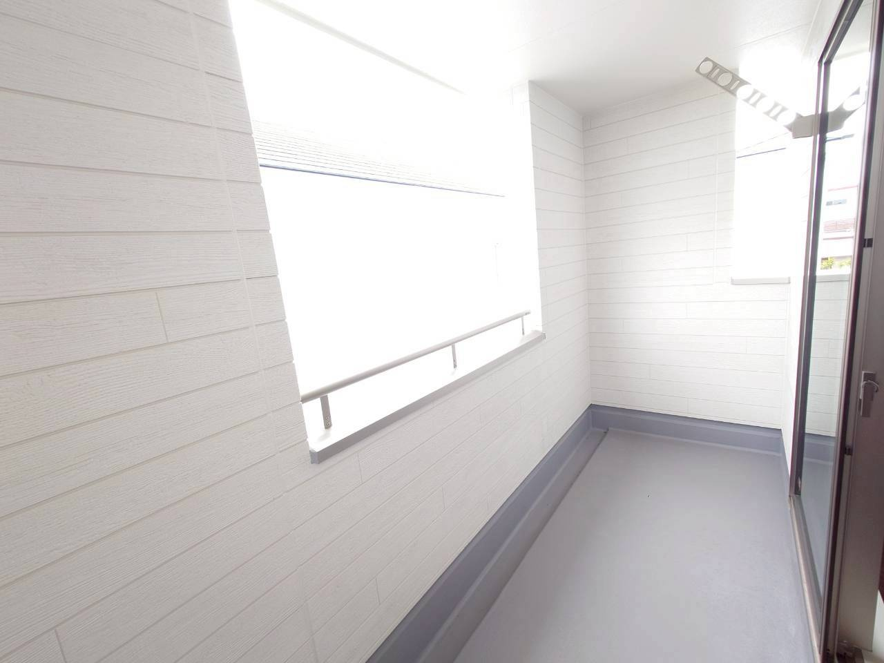 ■■西原町小那覇－②号棟のバルコニー