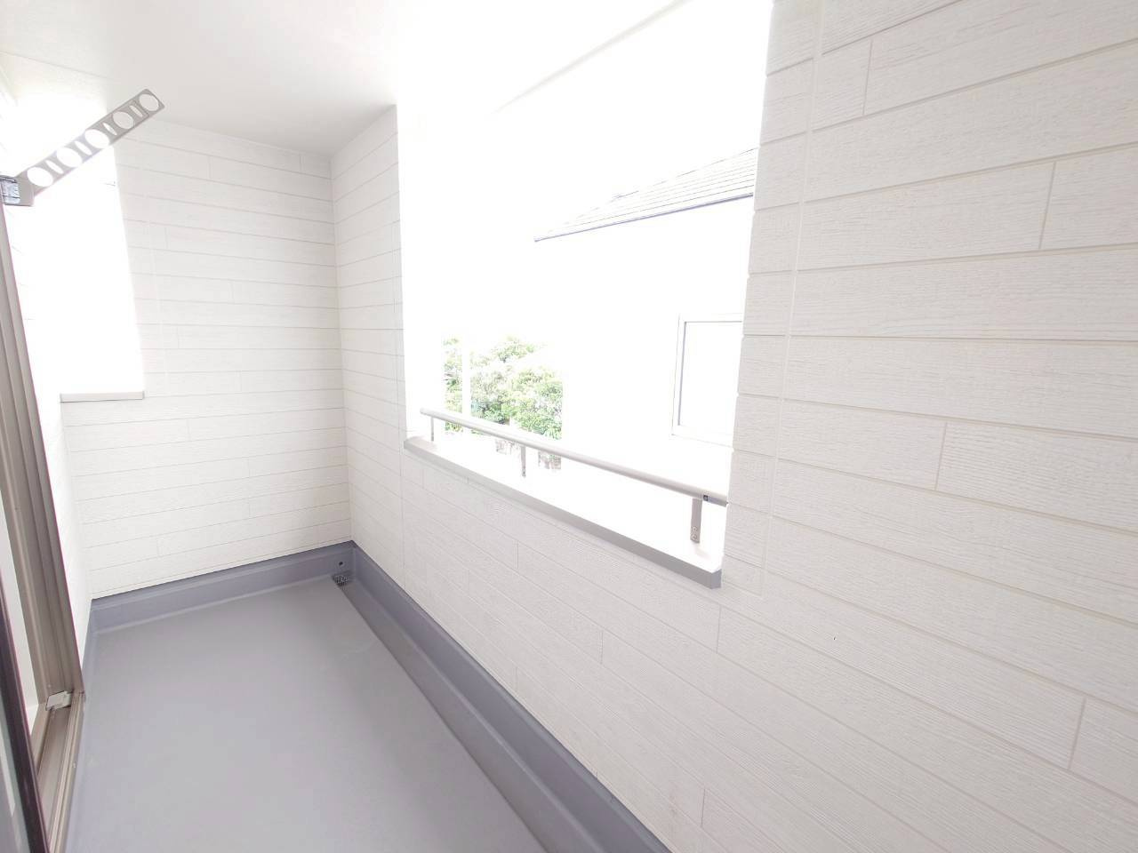 ■■西原町小那覇－②号棟のバルコニー