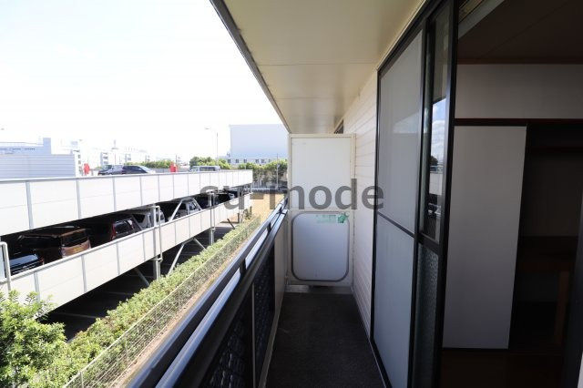 プラスコート南耳原のバルコニー