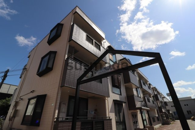 プラスコート南耳原の外観