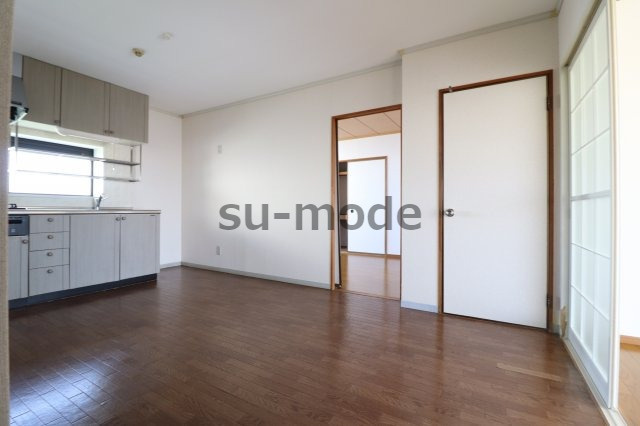 プラスコート南耳原の居間・リビング