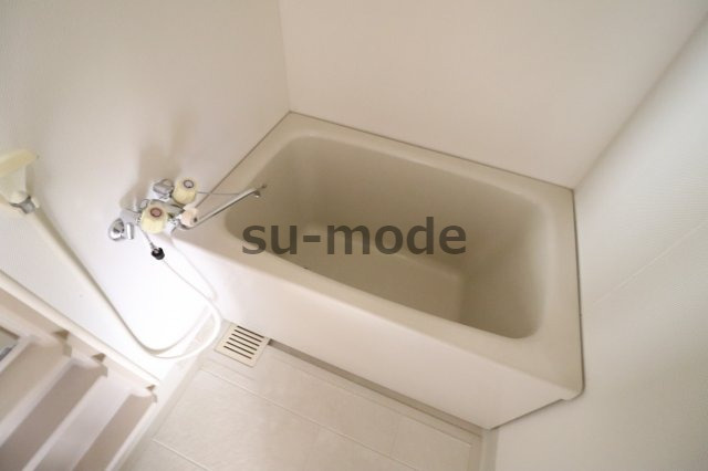 プラスコート南耳原の浴室