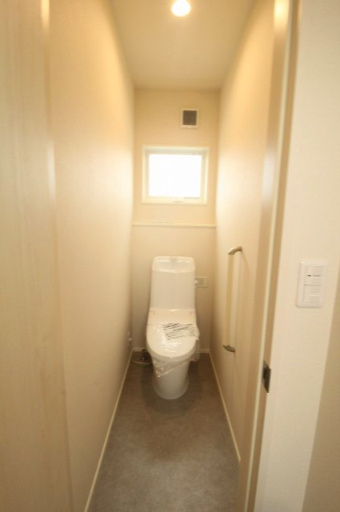 南国市後免町　新築戸建　1号棟　（全3区画）のトイレ|2Ｆ