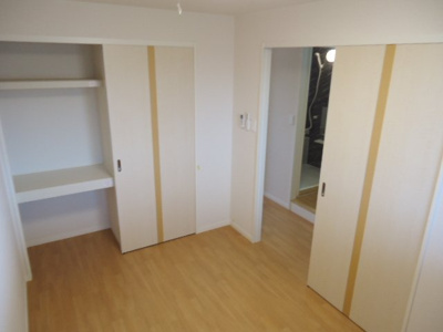 【内装】 | アメニティ・ハイム | 洋室