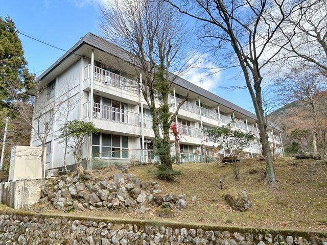 箱根桃源台ビラB棟の外観