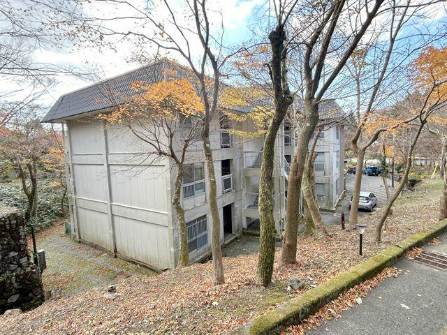 箱根桃源台ビラB棟の外観