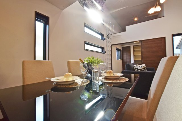 西宮市神園町新築一戸建て│4KLDK＋駐車2台可（制限有）の内観：施工例|-同社施工例-リビング