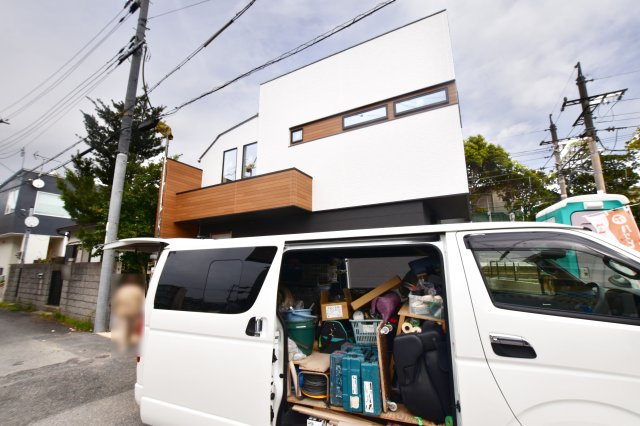 西宮市神園町新築一戸建て│4KLDK＋駐車2台可（制限有）の外観|吹抜け設計でデザイン性と自然光充実の団らん空間を実現したお家で新生活を始めませんか？
皆様からのご連絡を心よりお待ちしております。