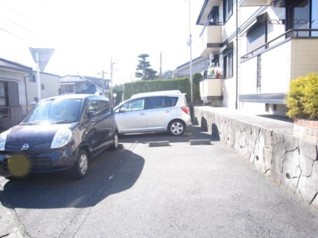 【駐車場】