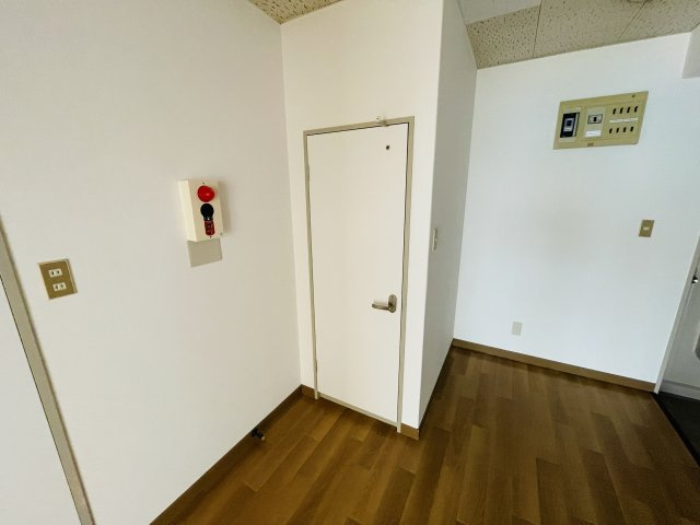 羽黒第二ビルの居間・リビング