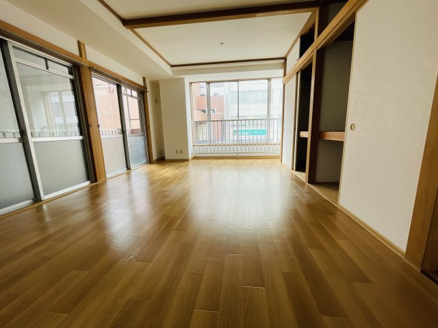 羽黒第二ビルの居間・リビング