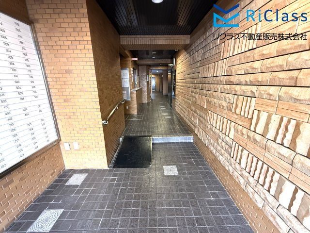 朝日プラザ湊川のエントランス|毎日通るエントランスはこのようになっています