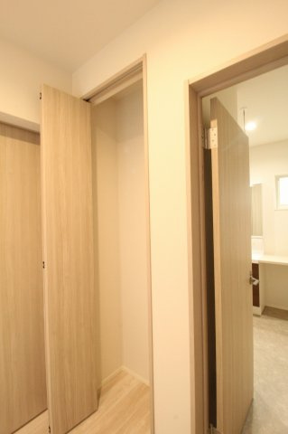 南国市後免町　新築戸建　2号棟　（全3区画）の収納|1F　ホール
