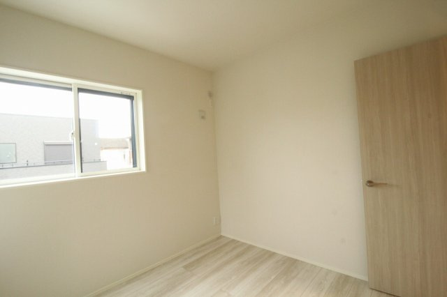 南国市後免町　新築戸建　2号棟　（全3区画）の洋室|2Ｆ　北の部屋　4.5帖+WIC