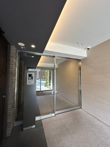 【エントランス】