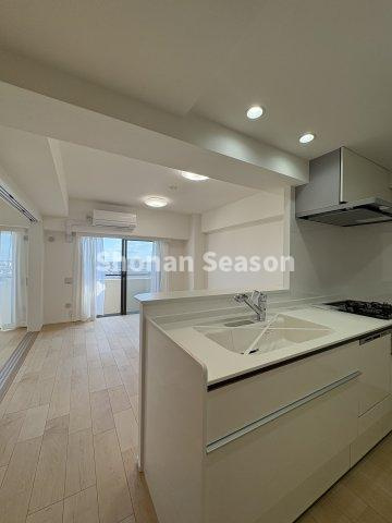 【キッチン】 | キッチンはリビング全体を見渡せる対面式◎
コミュニケーションが取りやすくなりますよ♪