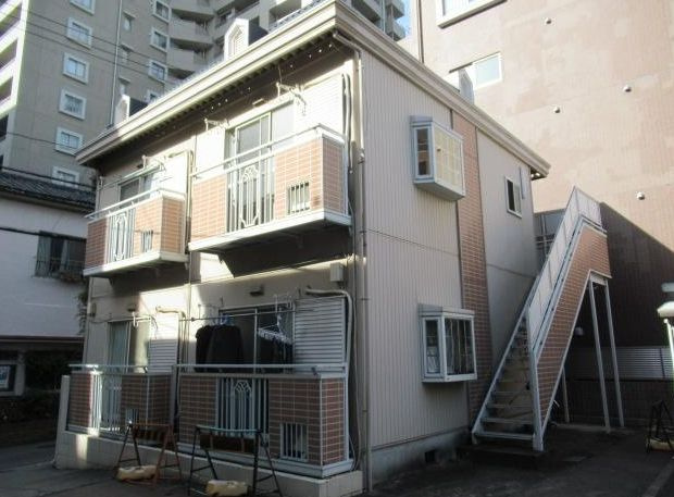 さいたま市浦和区仲町１丁目のハイツ