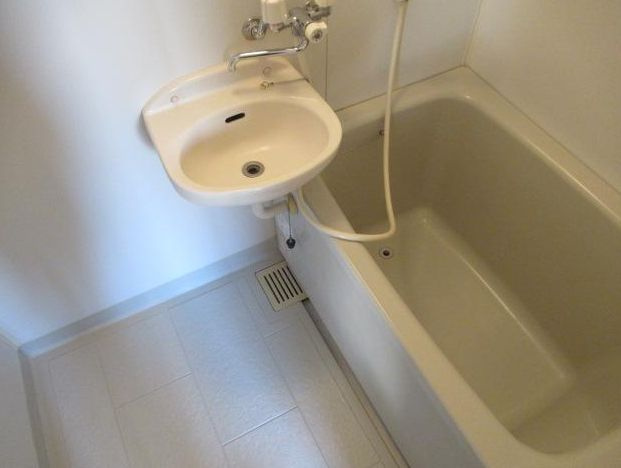 さいたま市浦和区仲町１丁目のハイツの浴室|別室参考写真です。