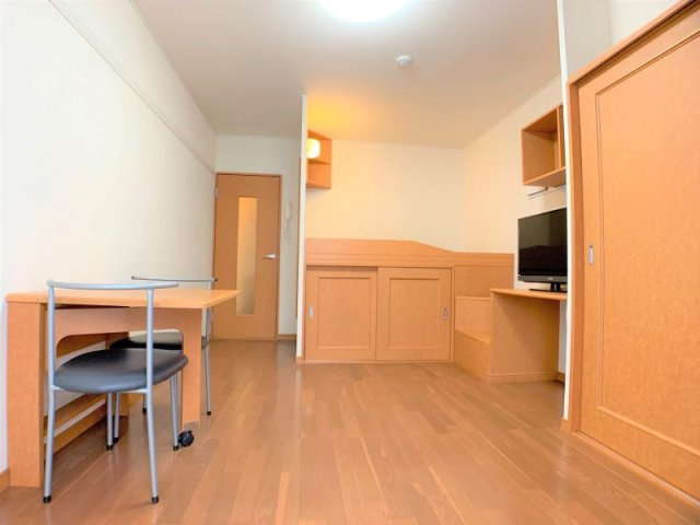 レオパレス御井の居間・リビング|設備・仕様は号室により異なる為、現況を優先致します。