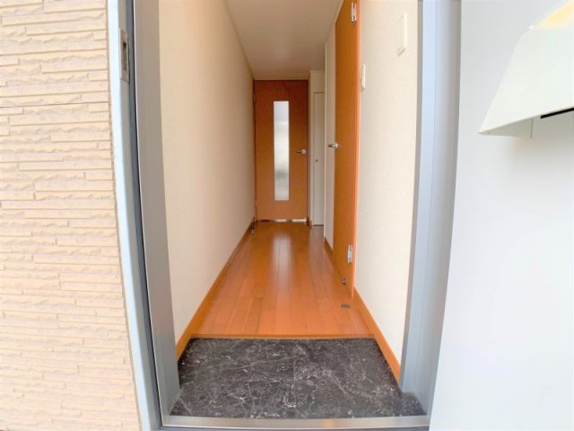 レオパレス岩井の玄関|設備・仕様は号室により異なる為、現況を優先致します。
