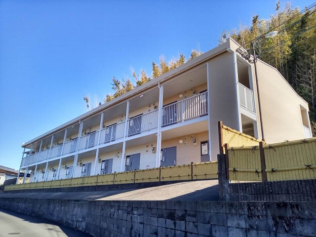 レオパレス日の隈の外観|物件の外観です