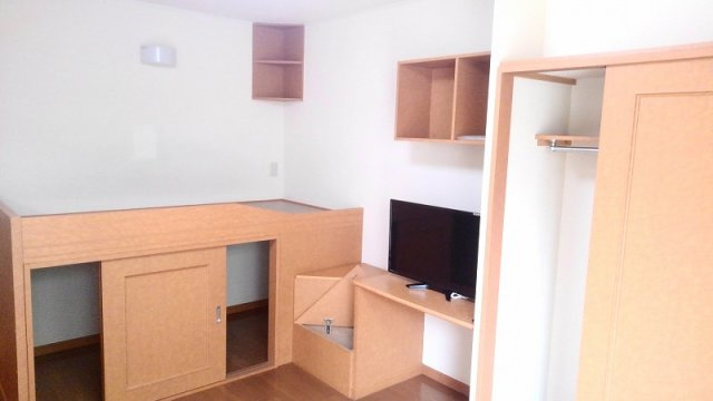 レオパレスＭＯＲＩ・Ａの居間・リビング|設備・仕様は号室により異なる為、現況を優先致します。