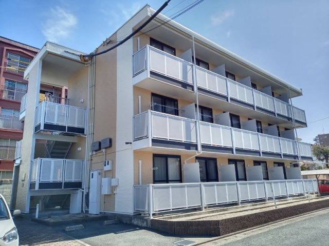 レオパレスひまわりの外観|２０２３年4月に外壁塗装致しました