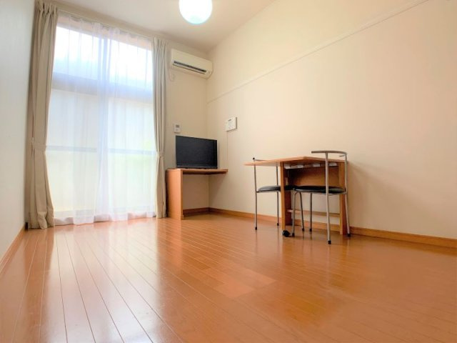 レオパレスエスティ　櫛原の居間・リビング|設備・仕様は号室により異なる為、現況を優先致します。